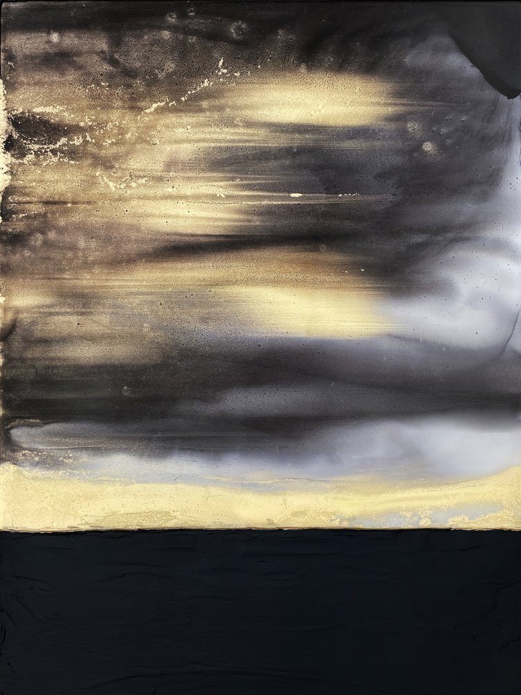 Abstrakter Goldener Horizont von Alyson Storms