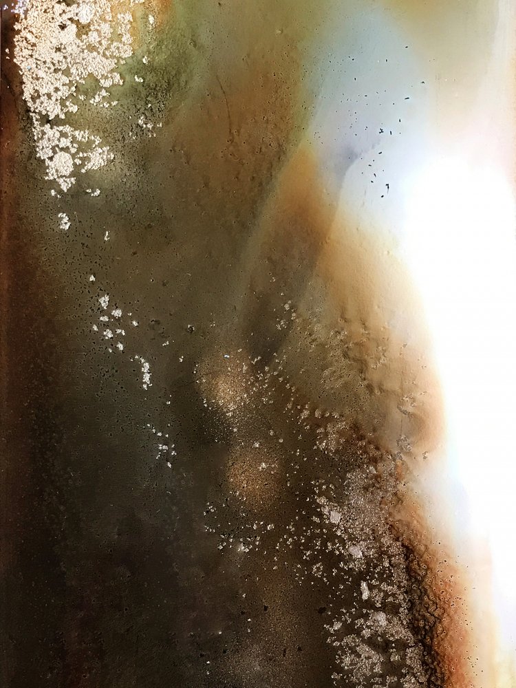 Goldener organischer Fluss von Alyson Storms