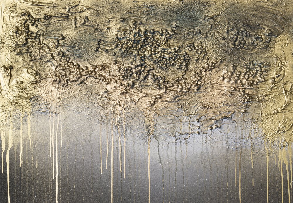 Goldener texturierter Fluss von Anete Purina-Purite