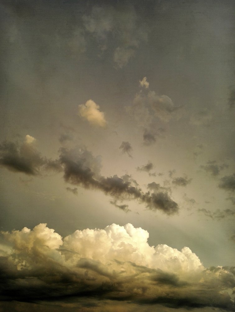 Dramatische goldene Wolkenlandschaft von Angelo Cerantola