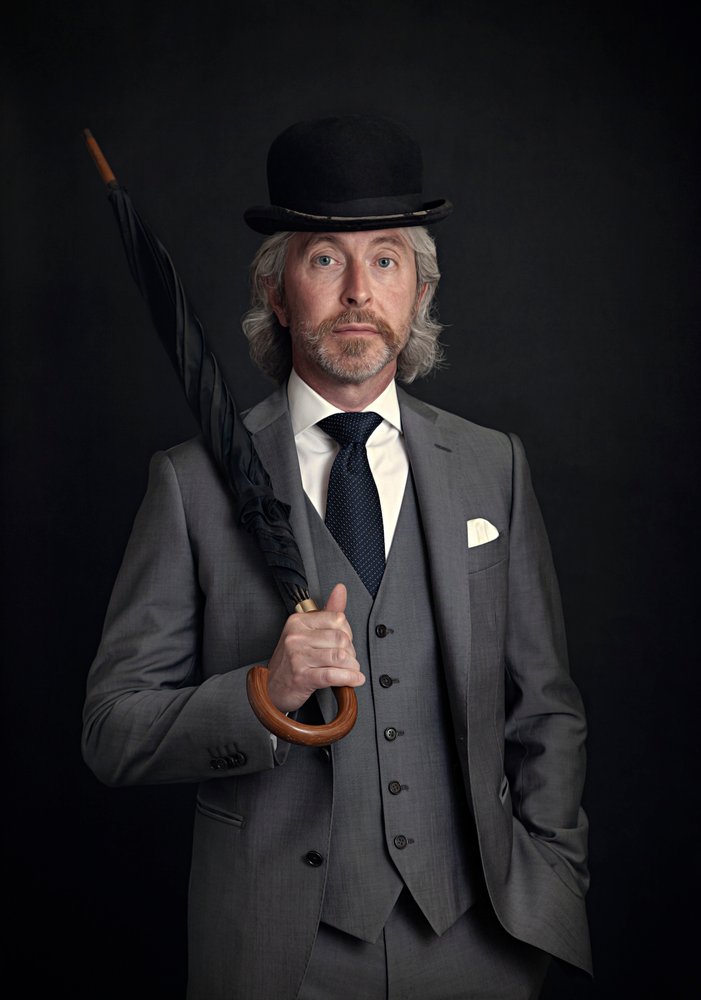 Elegantes Gentleman-Porträt von Baden Bowen