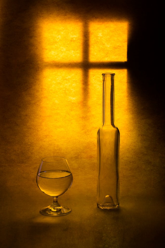Goldenes Lichtfenster Stillleben von Brig Barkow