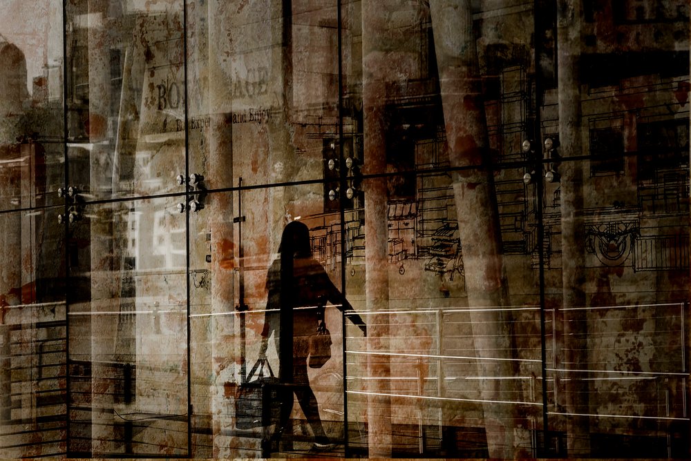 Städtische Silhouettenreflexionen von Chris Hamilton