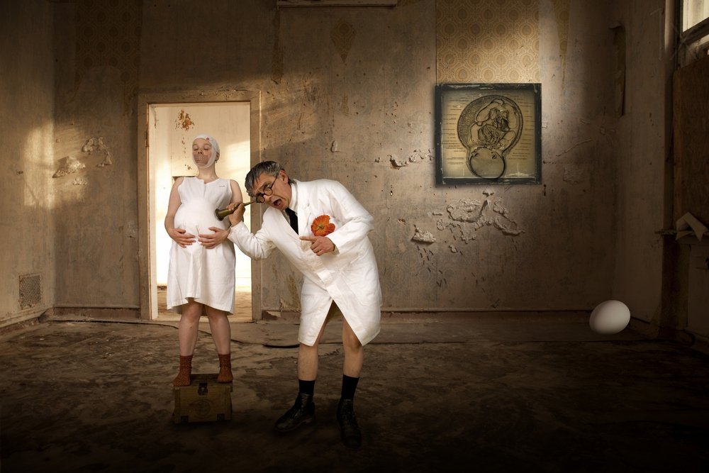 Schwangere Manns Surrealer Test von Christine von Diepenbroek