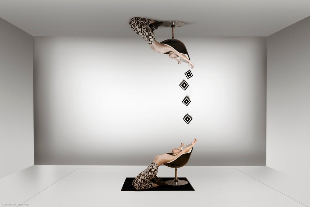 Surreale Umgekehrte Figuren von Christine von Diepenbroek