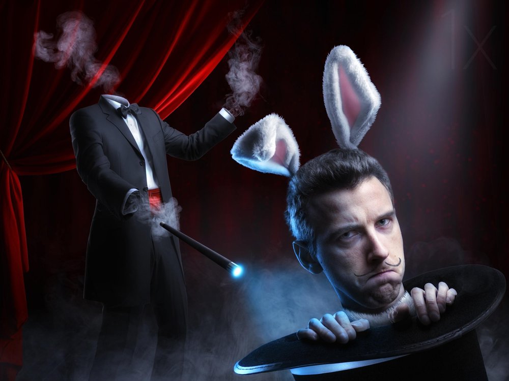 Trick des Magiers mit Kaninchenkopf von Christophe Kiciak