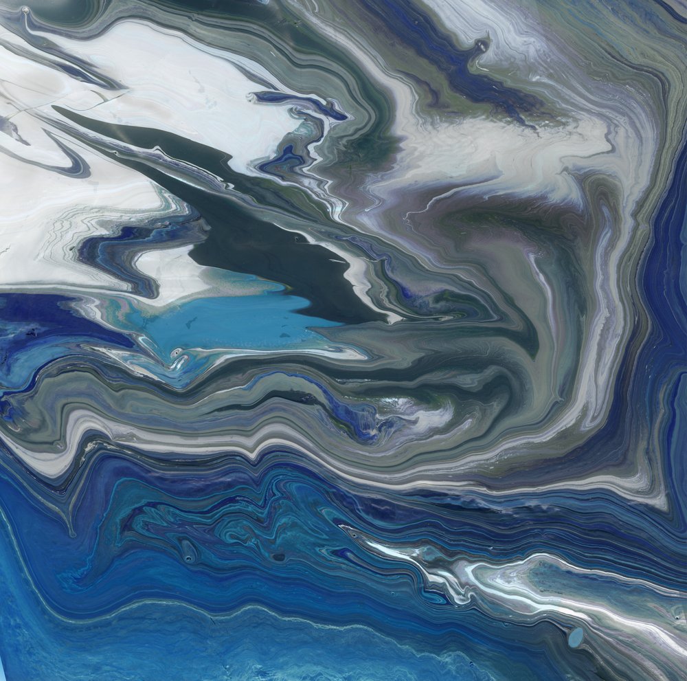 Tiefblauer Marmorfluss von Edward Selkirk