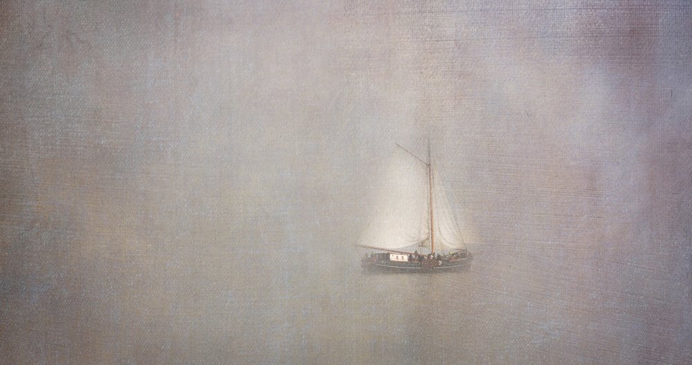 Segelboot im Nebel von Greetje van Son