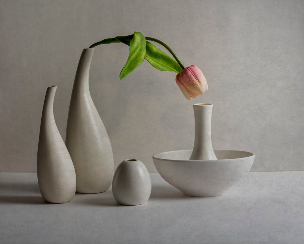 Sanfte Rosa Tulpenvasen von John-Mei Zhong