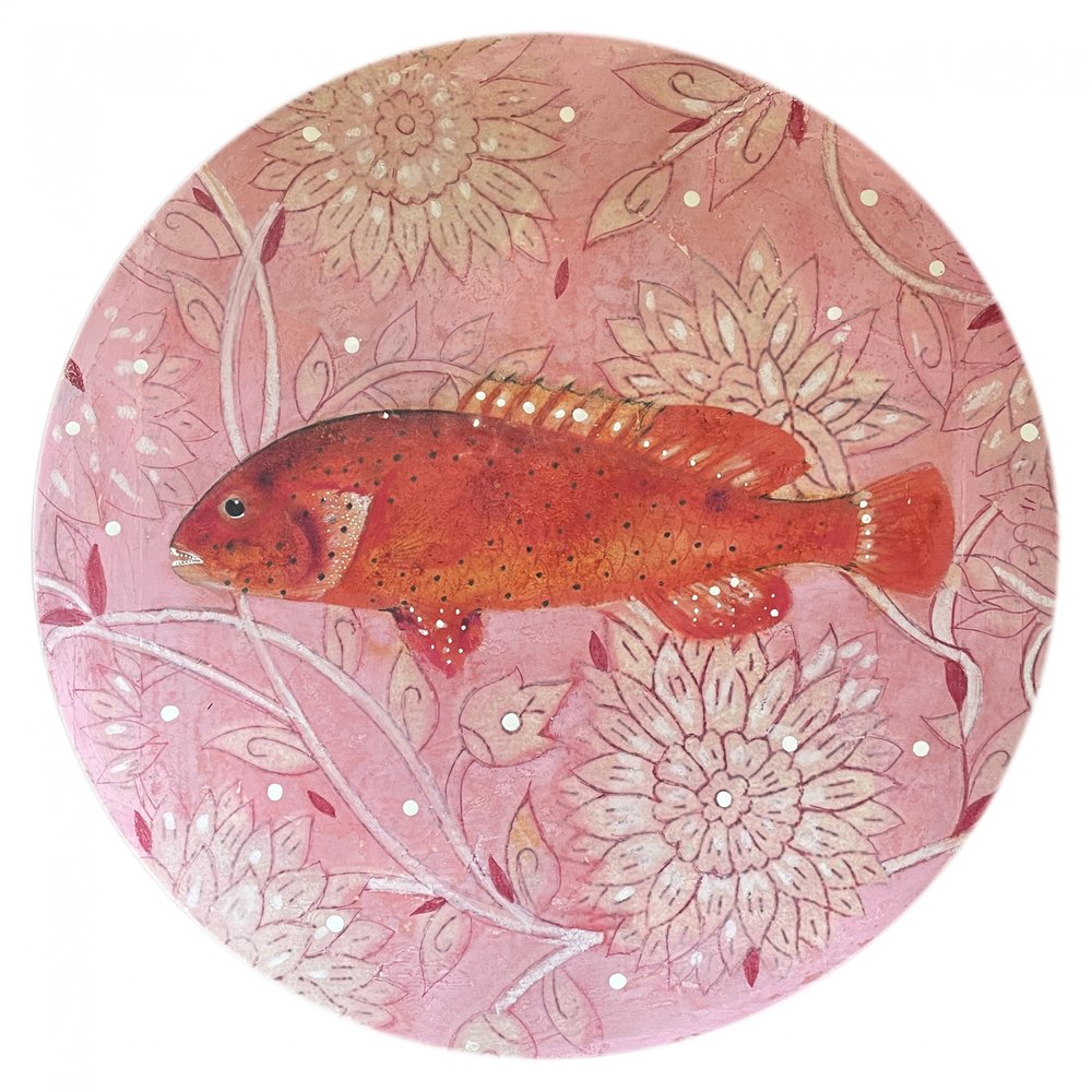 Roter Fisch rosa Blumen von Karenina Fabrizzi