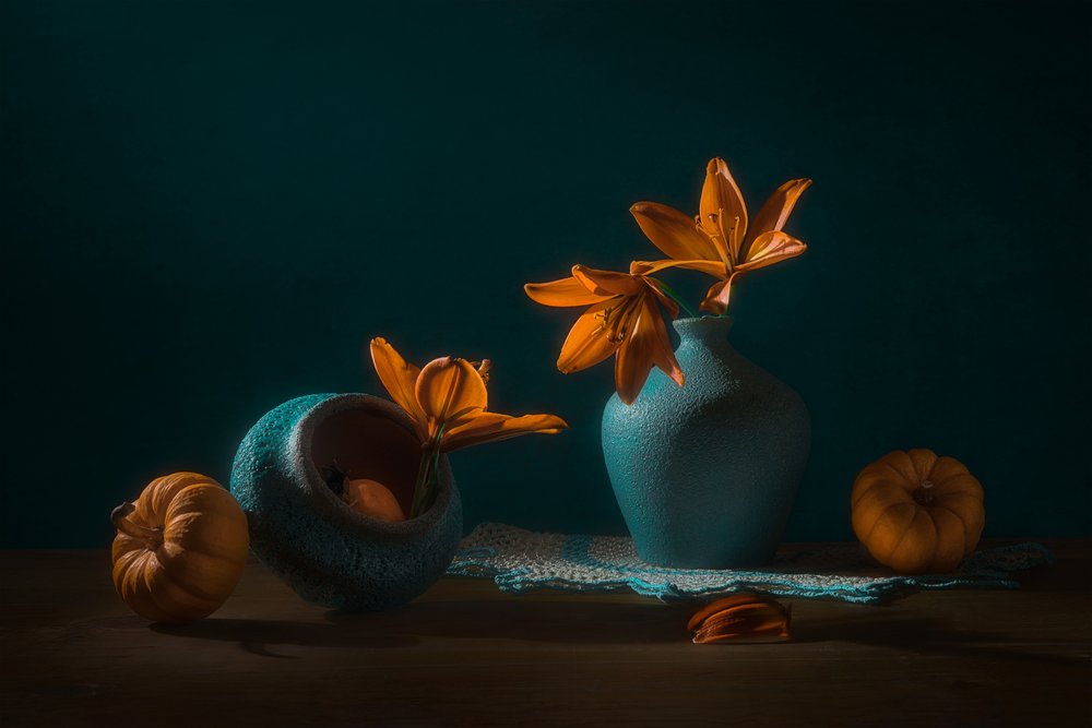 Herbst-Lilien und Kürbisse von Lydia Jacobs
