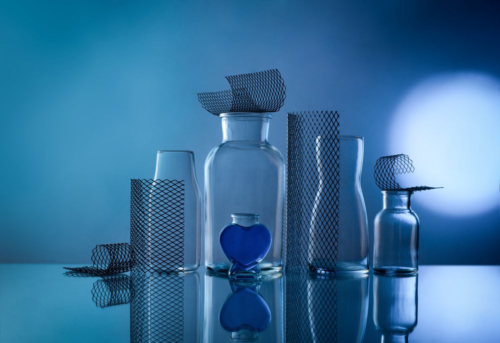 Blaue Glasreflexionen von Margareth Perfoncio