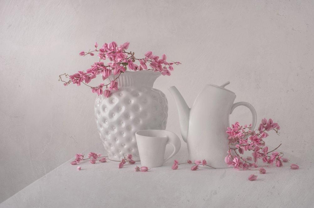 Sanftes Rosa Stillleben von Margareth Perfoncio