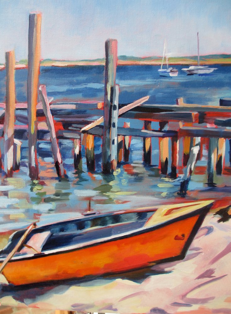 Dockseite mit orangem Boot von Maxine Shore