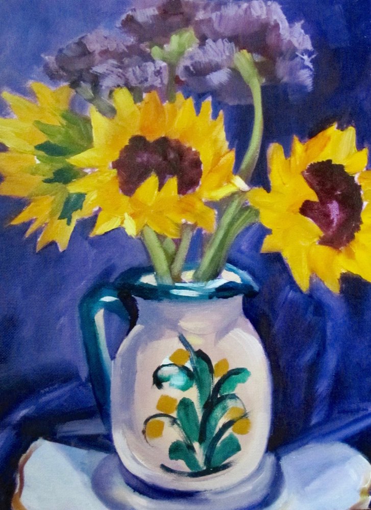 Sonnenblumen in blauer Kanne von Maxine Shore