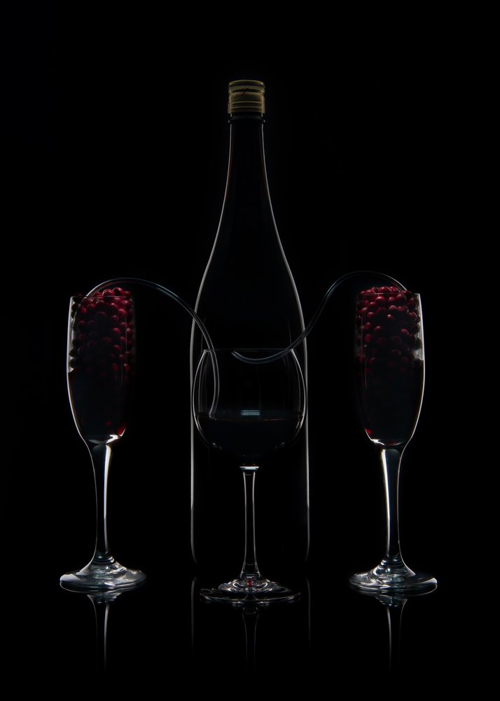 Elegante Weinreflexion von Ming Chen