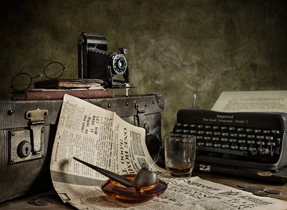 Vintage Schreibtisch eines Schriftstellers von Nick Walton