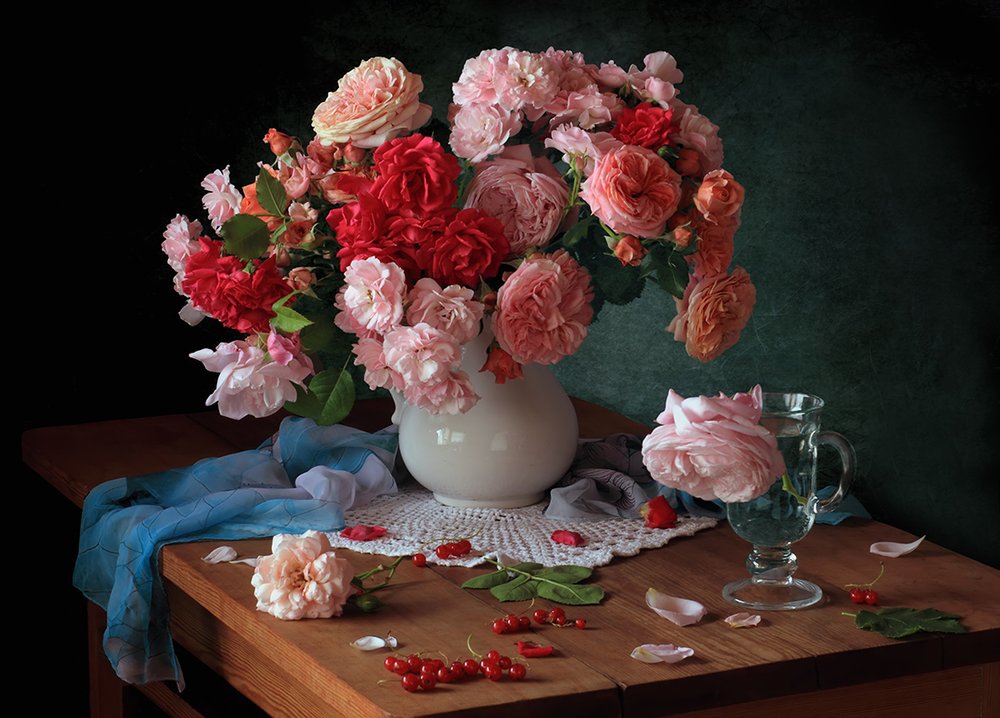 Romantisches Rosen Stillleben von Tatyana Skorokhod