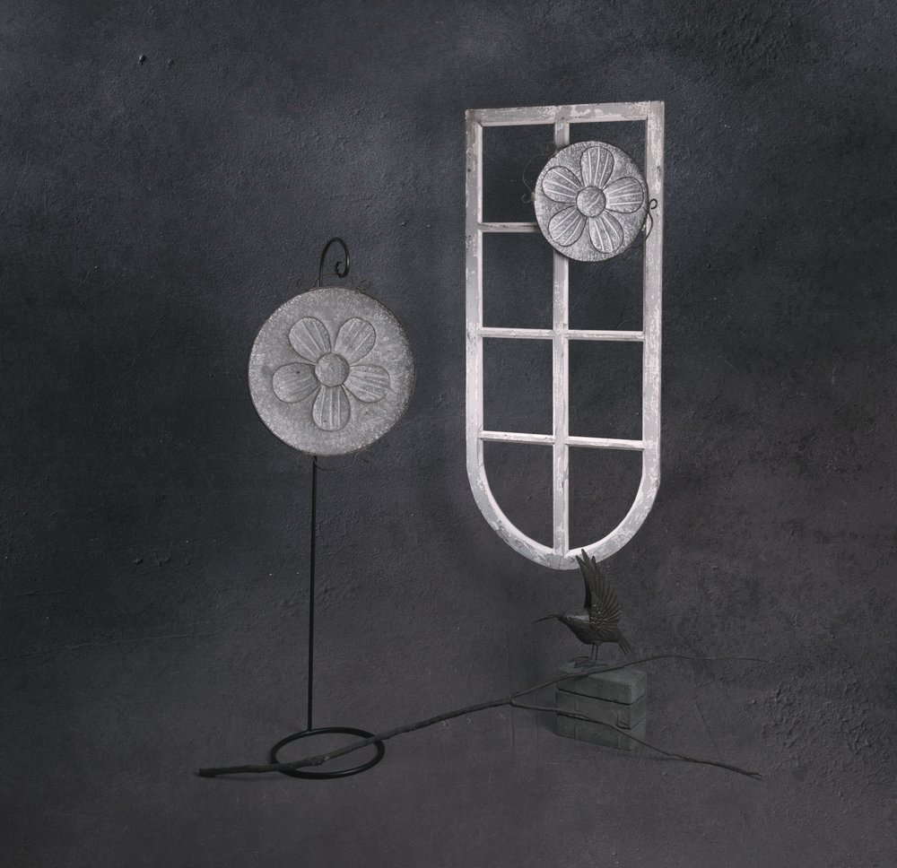 Serenes Fenster Blumen Vogel von chenyi wang