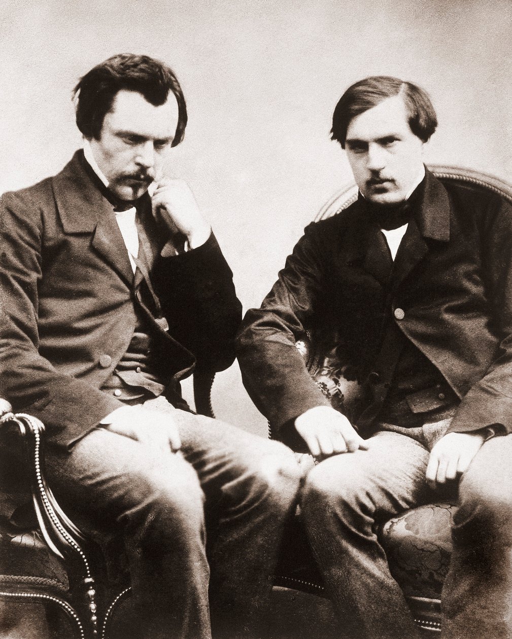 Die Brüder Edmond de Goncourt (1822-1896) und Jules de Goncourt (1830-1870), Literaturkritiker und französische Schriftsteller, Foto von Gaspard Felix Tournachon alias Felix Nadar (1820-1910) um 1855 von Nadar