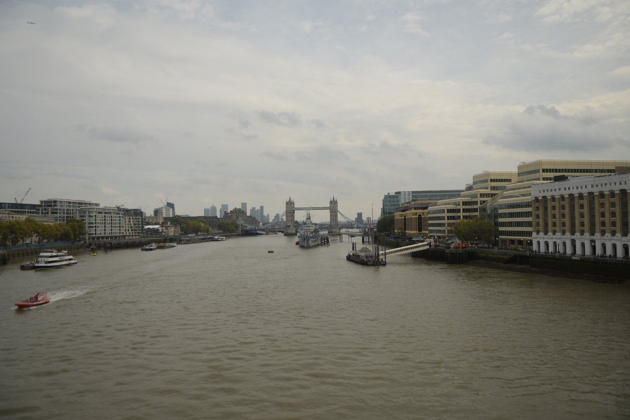London Bridge über die Themse im Herzen Londons von Albert Mansour