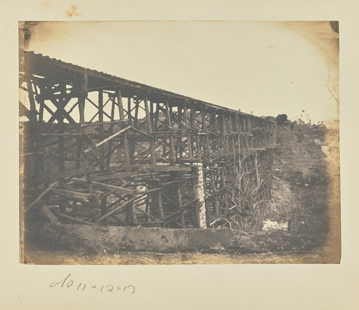 Militärische Eisenbahnbrücke über den Potomac Creek, an der Fredericksburg-Eisenbahn von A.J. Russell