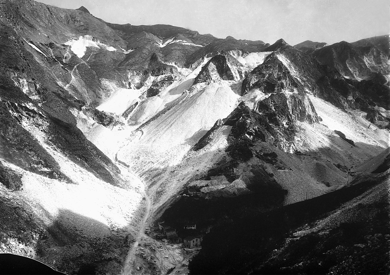 Marmorbrüche in den Apuanischen Alpen, Toskana von A. Corsini