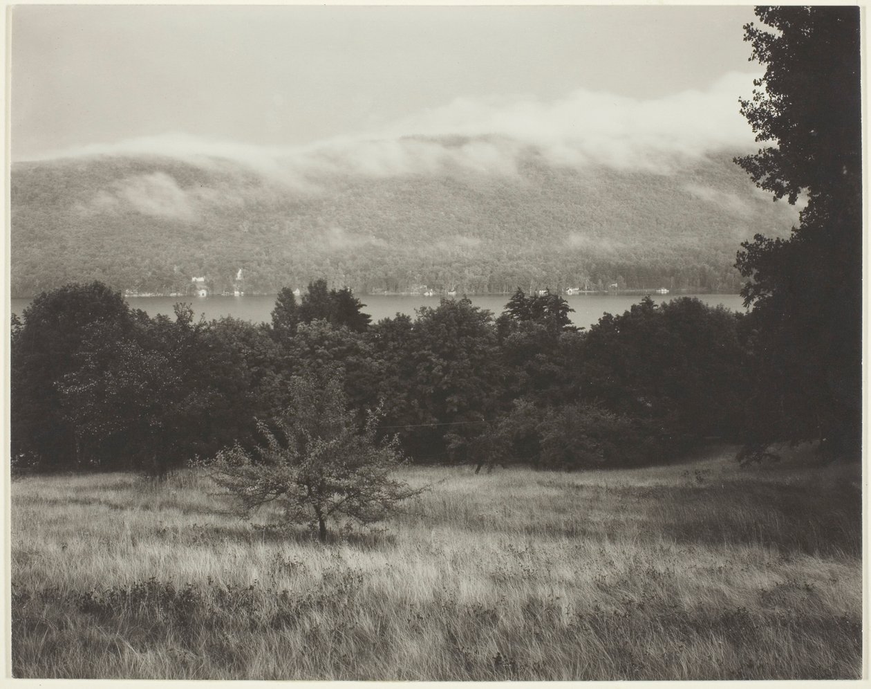 Lake George vom Hügel aus von Alfred Stieglitz