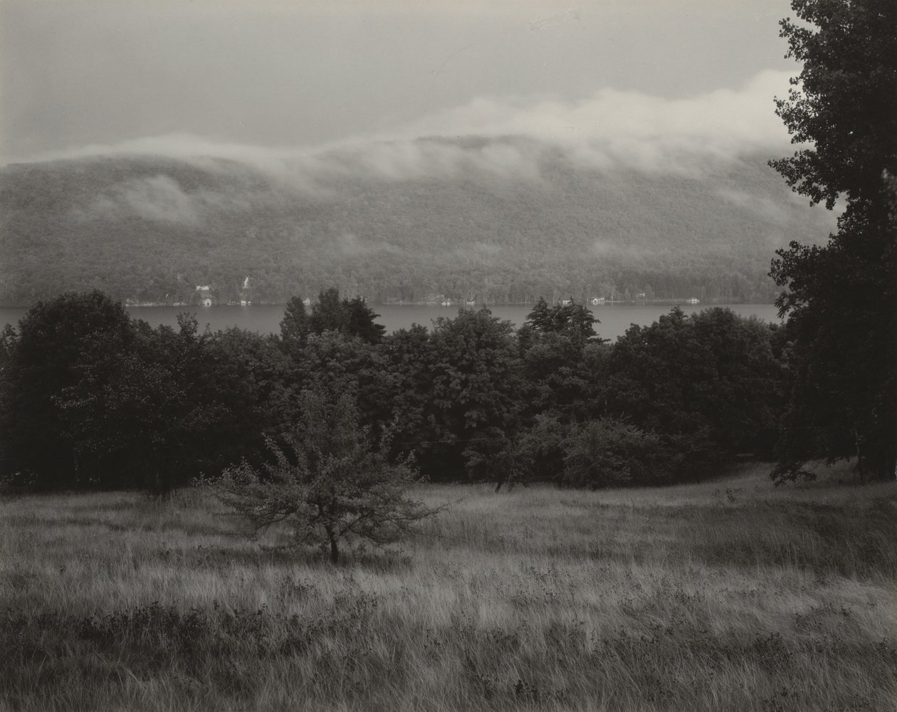 Lake George vom Hügel von Alfred Stieglitz