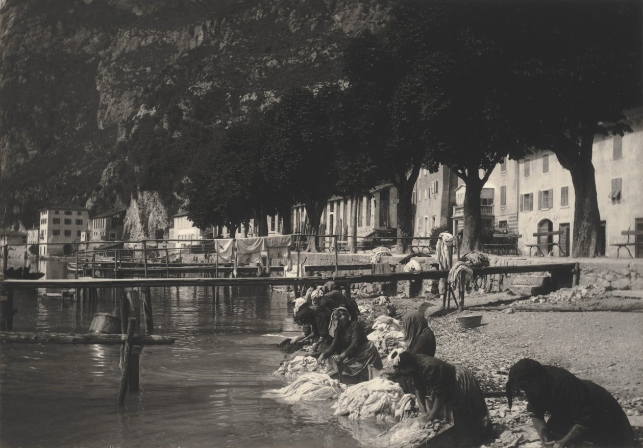 Wäscherinnen in Riva del Garda von Alfred Stieglitz