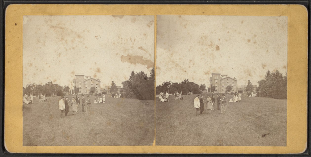 Nordfront und Rasen, Oneida Community, New York State, um 1870 von American Photographer