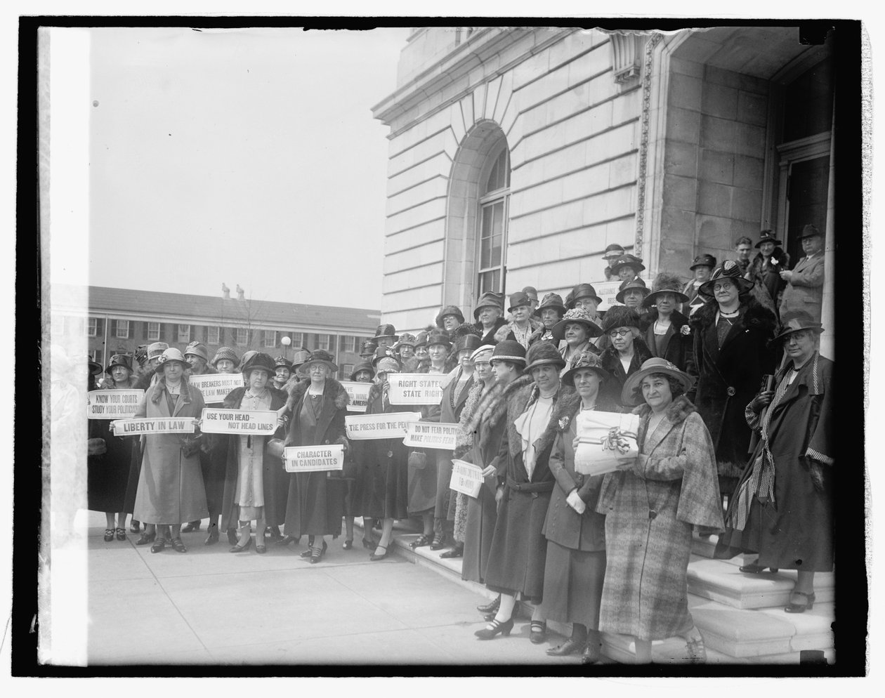 Frauen aus New Jersey im Kapitol zur Prohibitionsanhörung von American Photographer