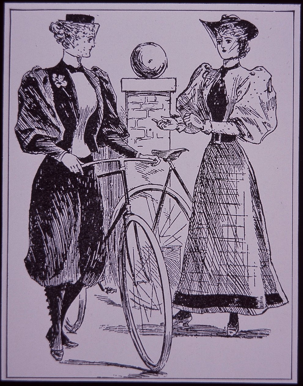 Damen-Radfahrkostüm, zeigt ein Mädchen in Pluderhosen, New York, USA von American School