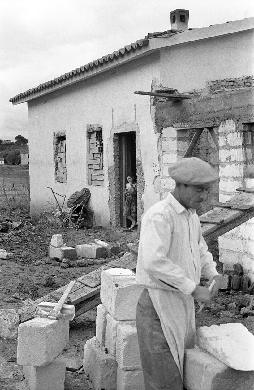 Crotone Landschaft - Haus im Bau von Ando Gilardi