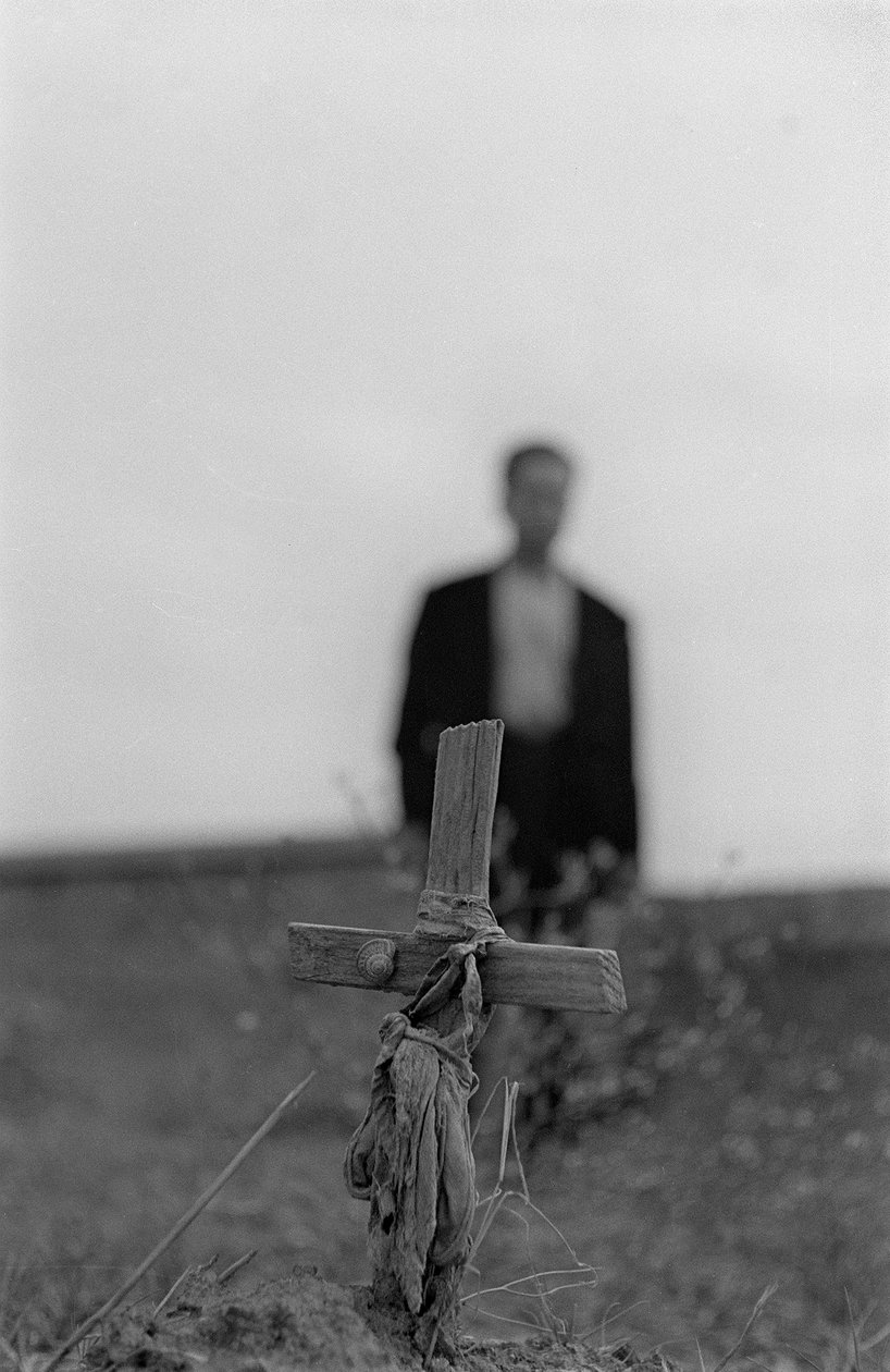 Massaker von Melissa, Kreuz am Friedhof von Ando Gilardi