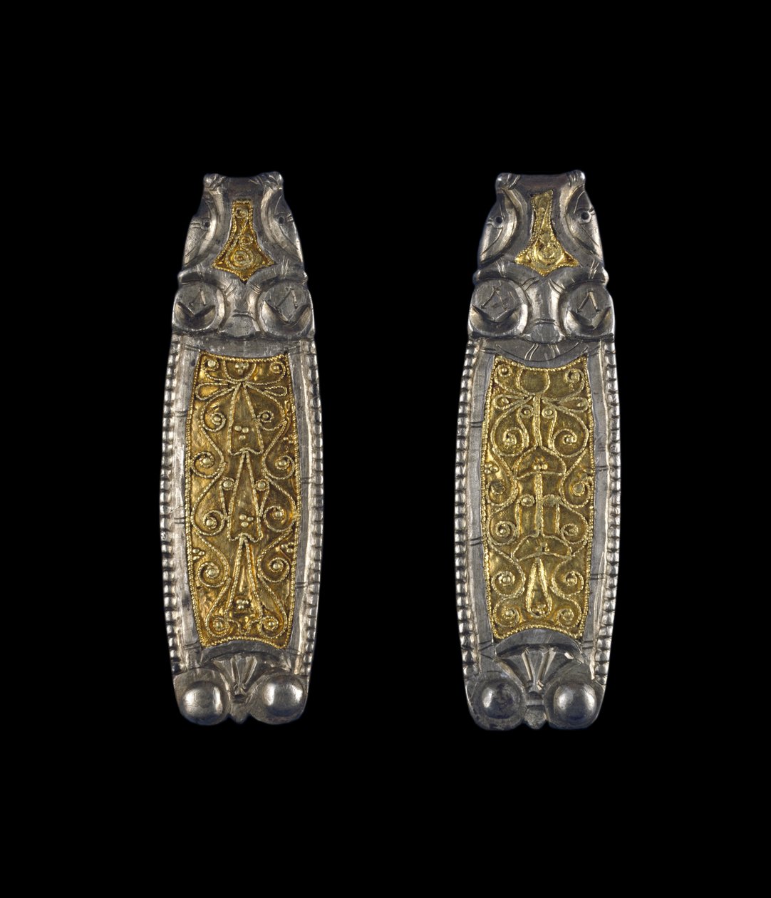 Ein Paar Riemenenden, aus Ipsden Heath, Oxfordshire, Spätangelsächsisch, 9. Jahrhundert von Anglo Saxon