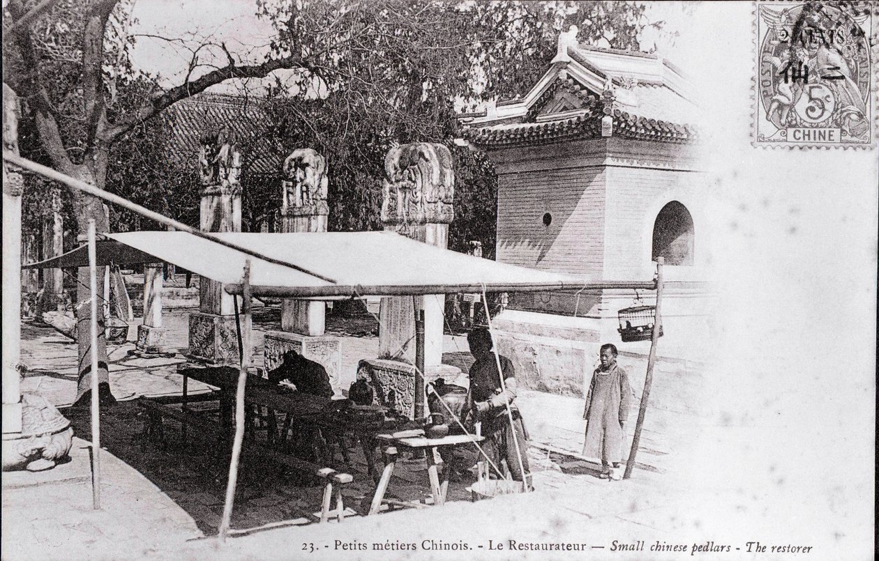 Kleines Gewerbe: ein chinesischer Restaurantbesitzer, Fotografie vom Anfang des 20. Jahrhunderts - Privatsammlung von Anonymous Anonymous
