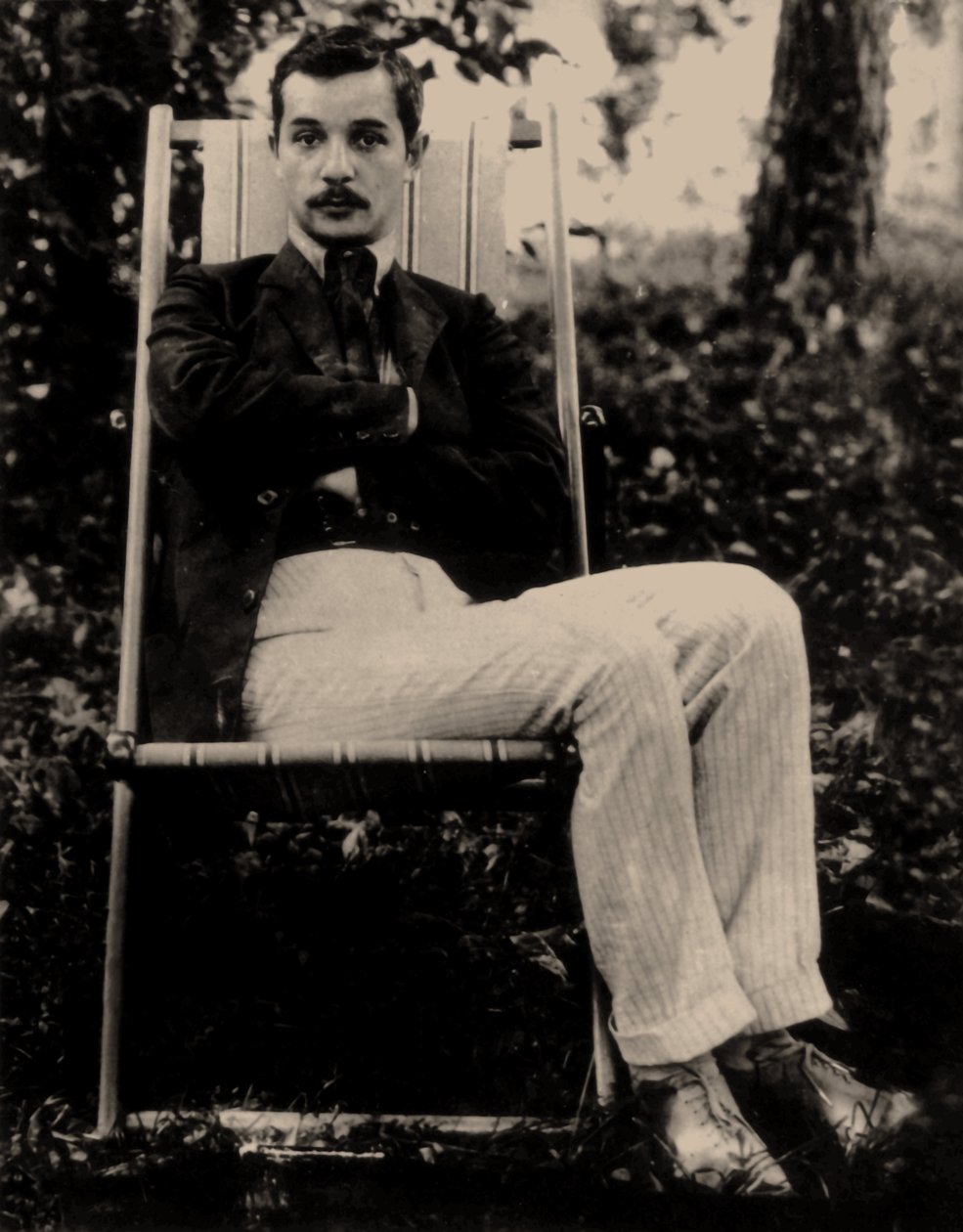 Sacha Tchorny - Porträt des Dichters Sasha Chorny (1880-1932), Anonym. Fotografie von Anonymous Anonymous