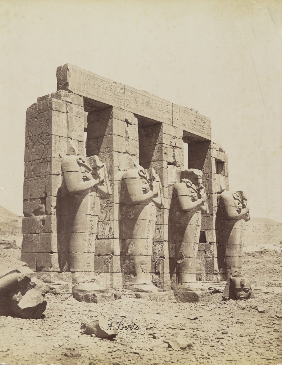 Ramesseum, Theben, Blick auf den Südosten des zweiten Hofes von Antonio Beato