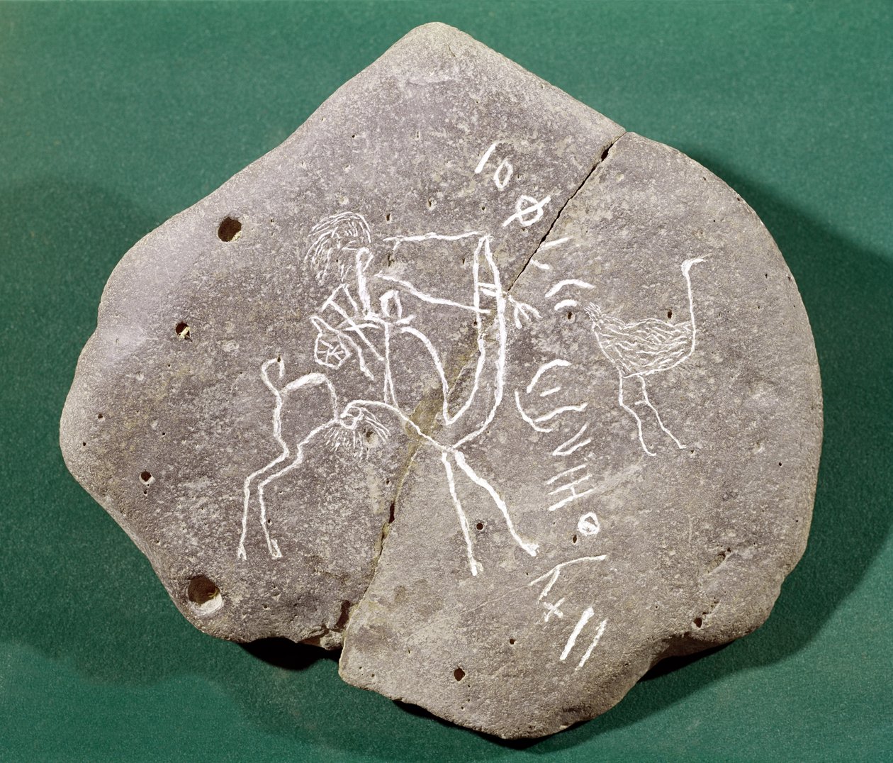 Stein mit einem Jäger in der Wüste und einer safaitischen Inschrift, 1. Jahrhundert v. Chr.-3. Jahrhundert n. Chr. von Arabic School