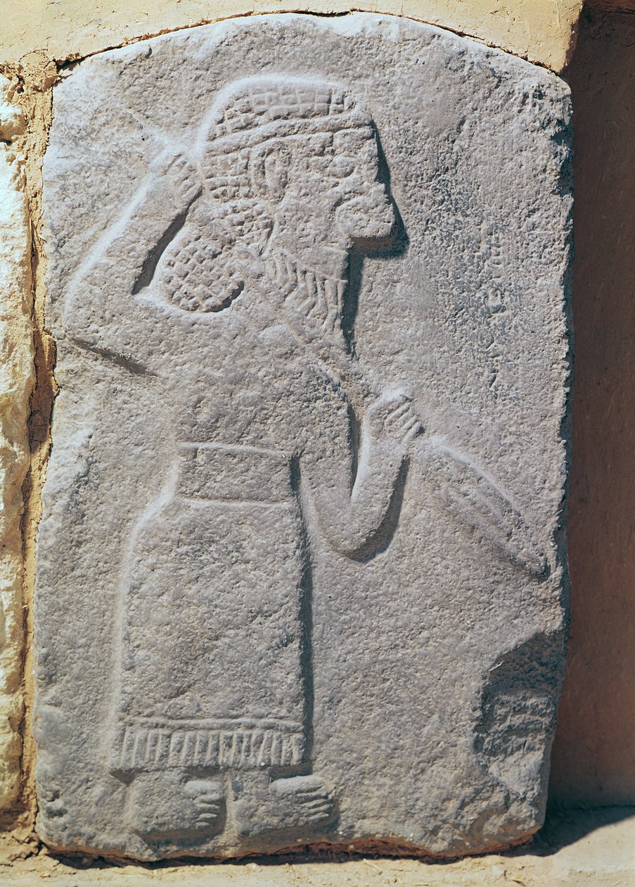 Orthostat, der einen Soldaten aus dem Palast von Kapara, König von Guzama, Tell Halaf, Syrien darstellt von Aramaean