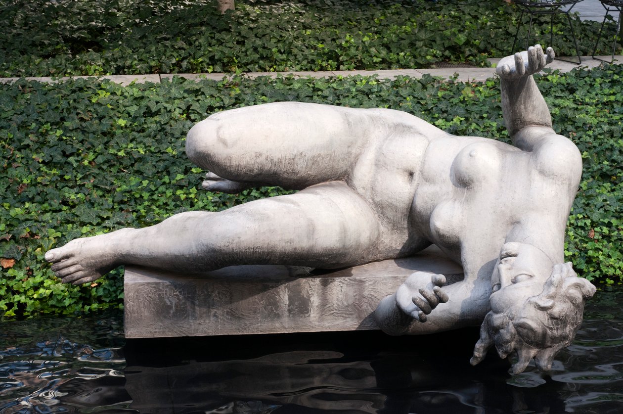 Der Fluss, von Aristide Maillol, im Skulpturengarten, Museum of Modern Art, New York von Aristide Maillol