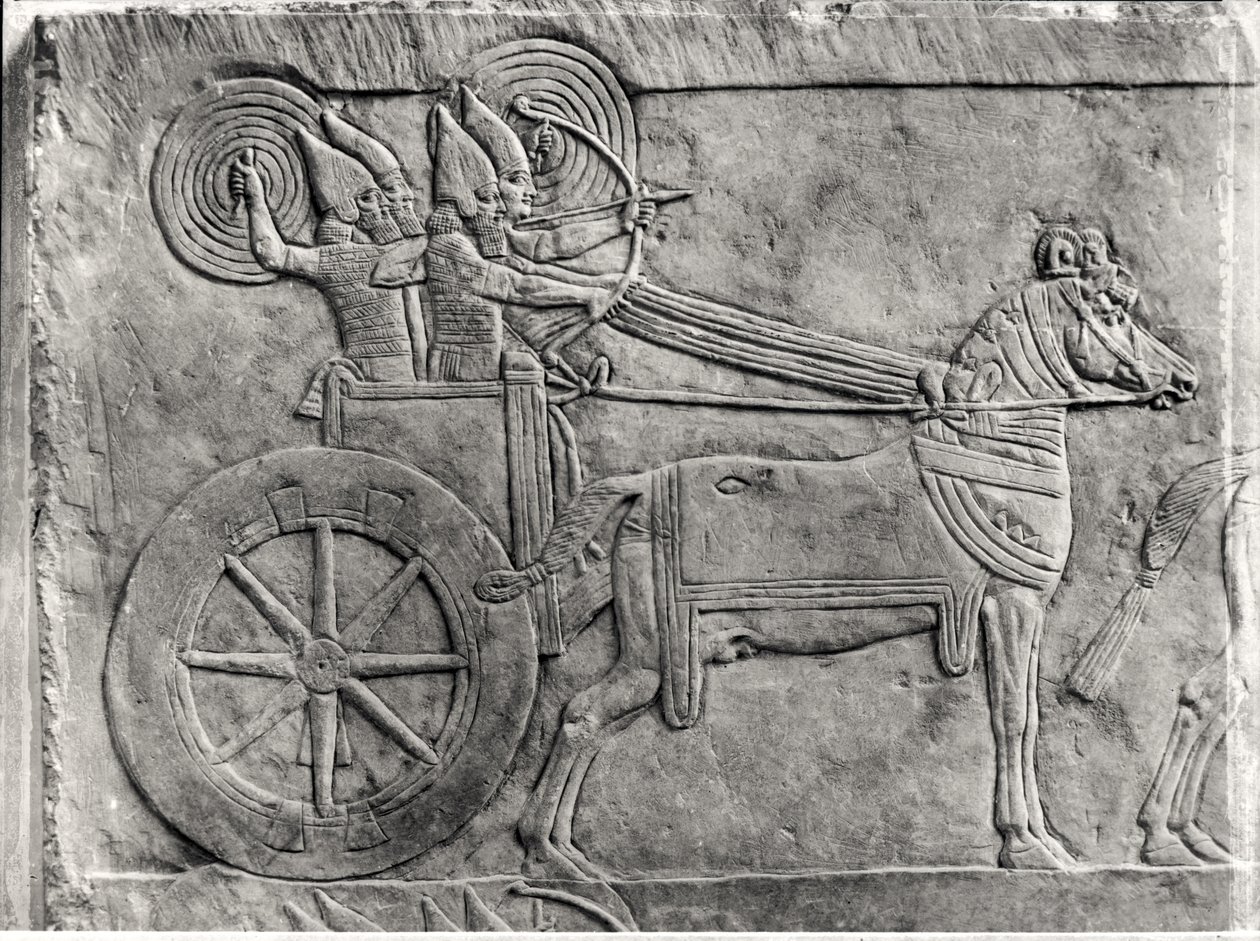 Fragment eines Reliefs, das die assyrische Armee in der Schlacht darstellt, aus dem Palast von Ashurbanipal in Ninive, ca. 645 v. Chr. von Assyrian