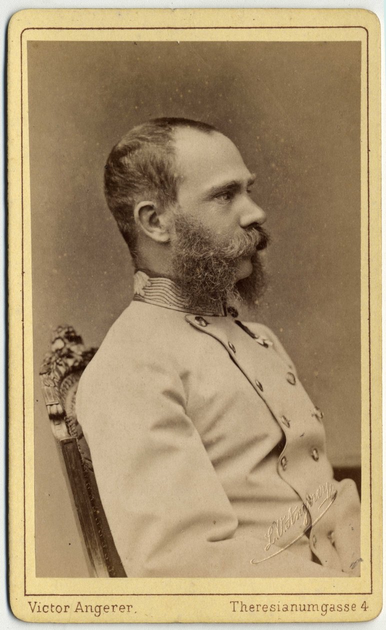 Porträt von Kaiser Franz Joseph von Österreich (1830-1916) und König von Ungarn (1867-1916), aus dem Haus Habsburg-Lothringen. Fotografie des Victor Angerer Ateliers in Wien. von Austrian Photographer