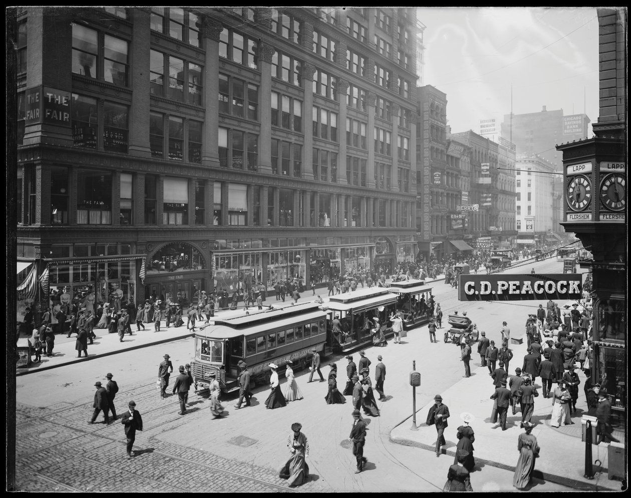 Ansicht des Fair Store an der State Street, Chicago, Illinois, USA, ca. 1905 (s/w Foto) von Barnes and Crosby