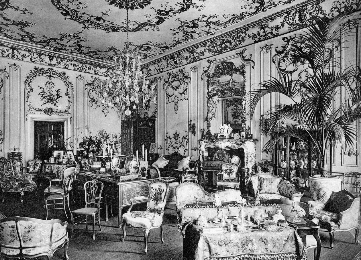 Das Wohnzimmer, Chesterfield House, 1908 von Bedford Lemere and Company