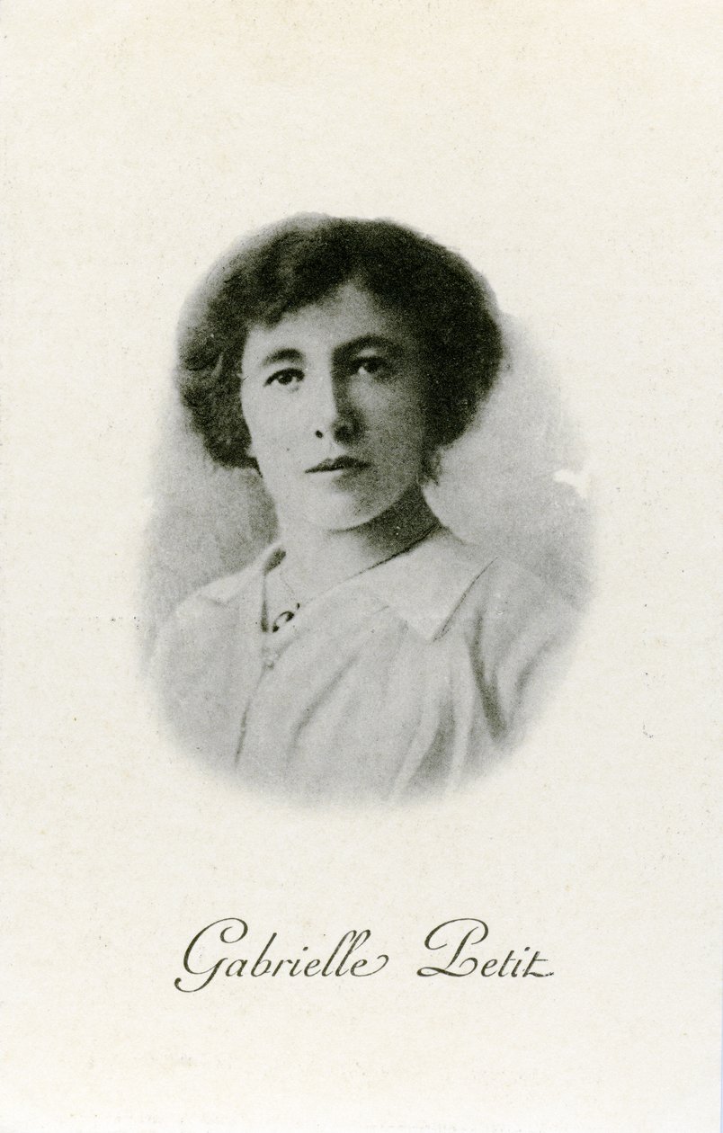 Gabrielle Petit, Gedenkpostkarte, ca. 1920 von Belgian Photographer