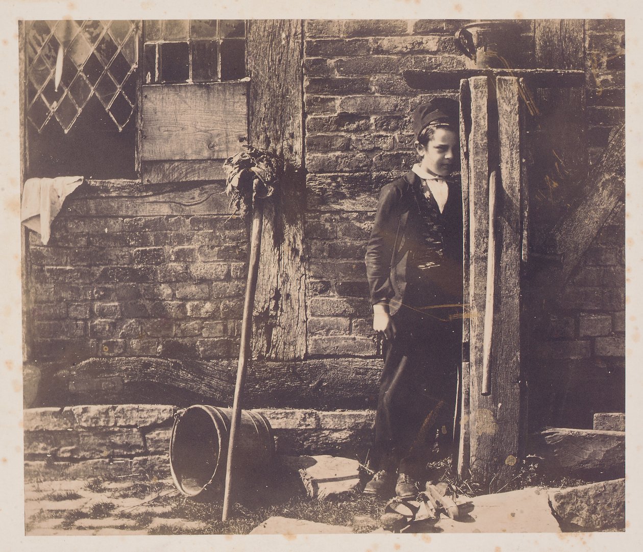 Walter Chamberlain versteckt sich hinter der Bredicot-Pumpe, Mitte der 1850er Jahre von Benjamin Brecknell Turner