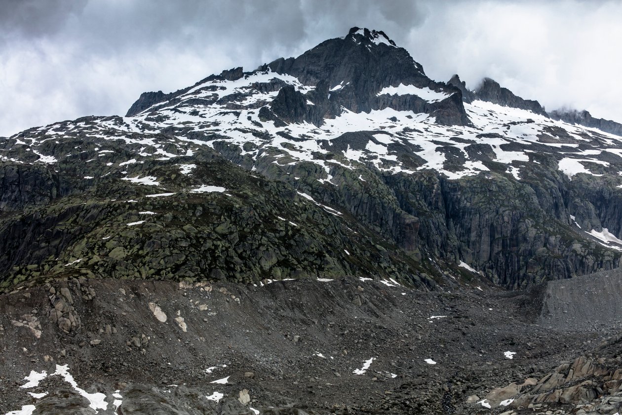 Berge über dem Rhonegletscher, Schweiz von Bernard Bonnefon