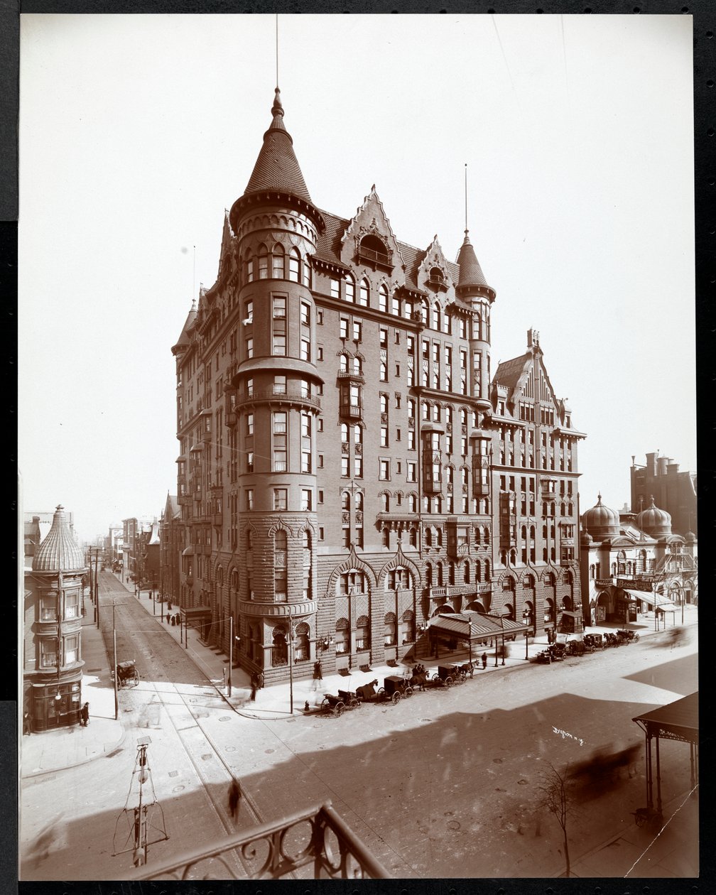 Das Hotel Walton, Philadelphia, ca. 1905 von Byron Company